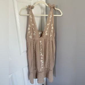 NWT | deep v-cut summer dress
